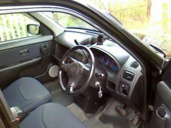 2001 Nissan Cube Photos