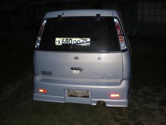 2001 Nissan Cube Photos