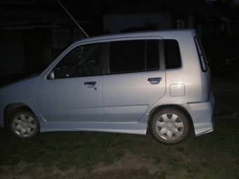 2001 Nissan Cube Pictures