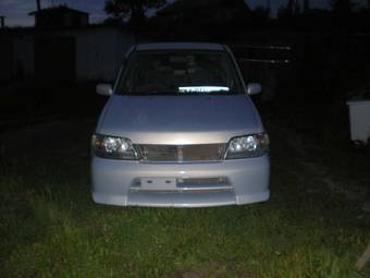 2001 Nissan Cube Photos