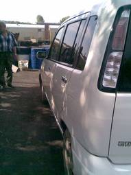 2001 Nissan Cube Pictures