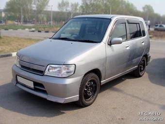 2001 Nissan Cube Wallpapers