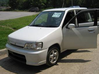 2001 Nissan Cube Pictures