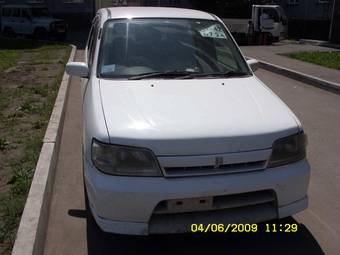 2001 Nissan Cube Pictures