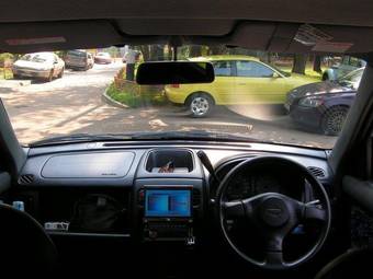 2001 Nissan Cube Photos