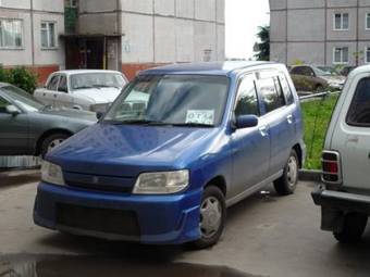 2001 Nissan Cube Pictures