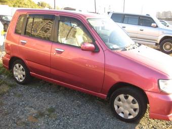 2001 Nissan Cube Pictures