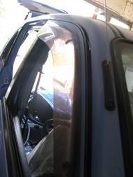 2001 Nissan Cube Photos
