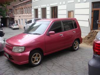 2001 Nissan Cube Pictures