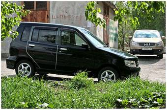 2001 Nissan Cube Pictures