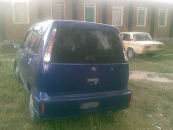2001 Nissan Cube Photos