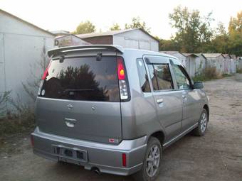 2001 Nissan Cube Pictures