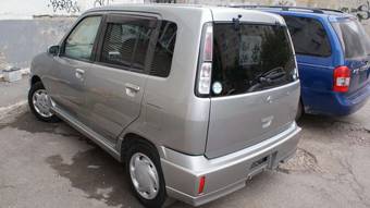 2001 Nissan Cube Pictures