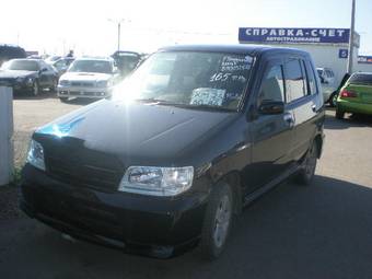 2001 Nissan Cube Pictures