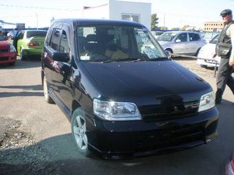 2001 Nissan Cube Photos