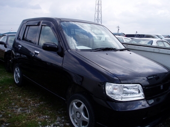 2002 Nissan Cube