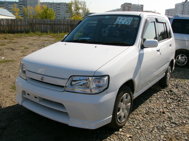 2002 Nissan Cube