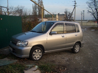 2002 Nissan Cube