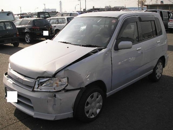 2002 Nissan Cube