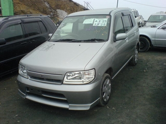 2002 Nissan Cube