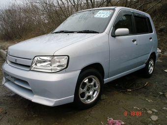 2002 Nissan Cube