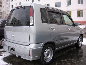 2002 Nissan Cube