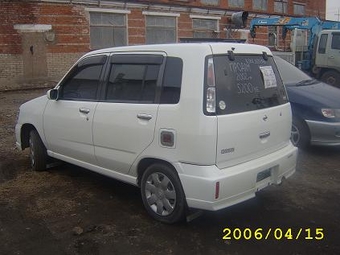 2002 Nissan Cube