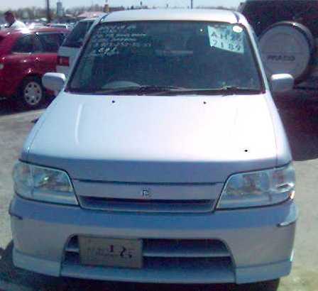 2002 Nissan Cube