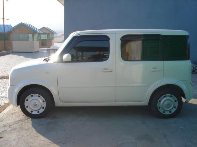 2002 Nissan Cube