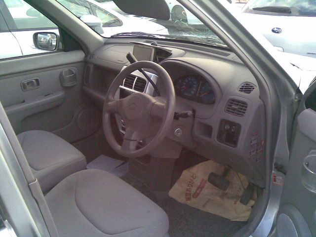 2002 Nissan Cube