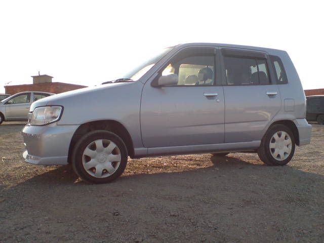 2002 Nissan Cube