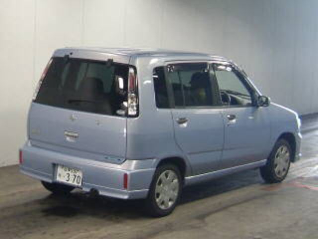 2002 Nissan Cube