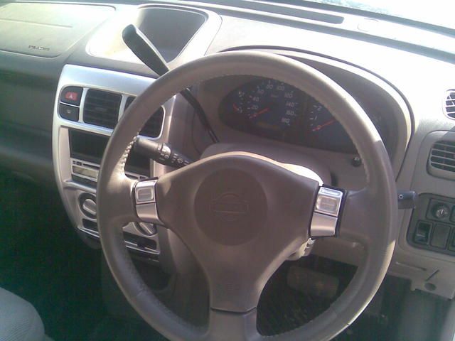 2002 Nissan Cube