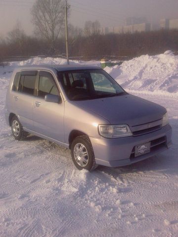 2002 Nissan Cube