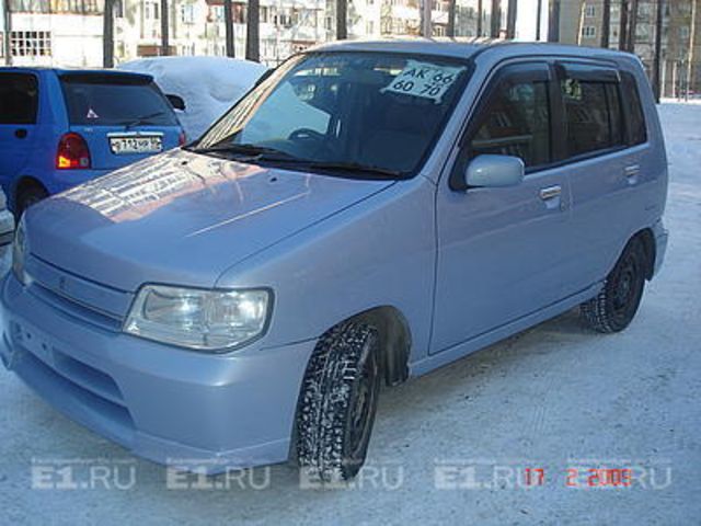 2002 Nissan Cube