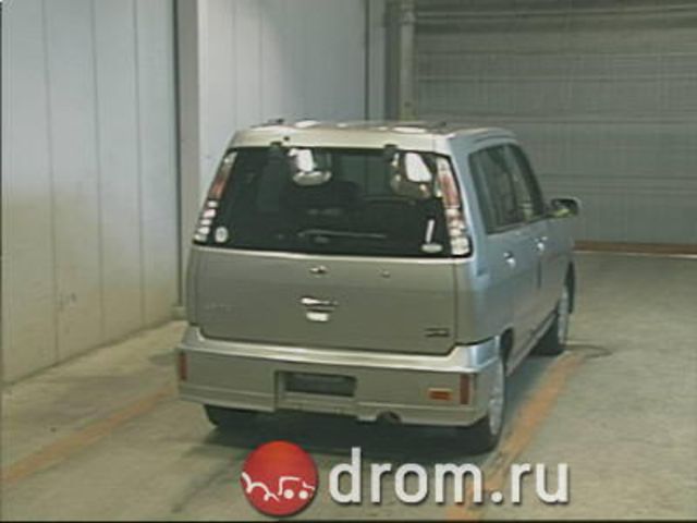 2002 Nissan Cube