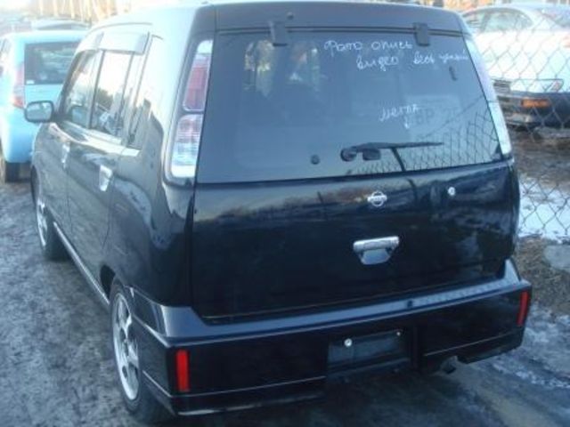 2002 Nissan Cube