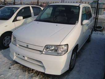 2002 Nissan Cube