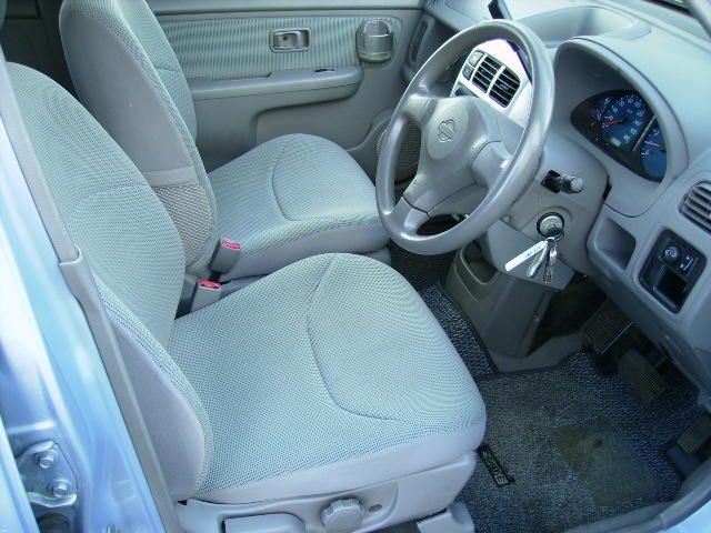 2002 Nissan Cube