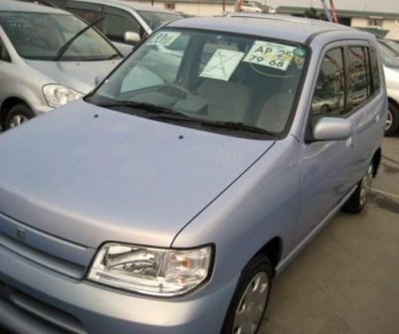 2002 Nissan Cube