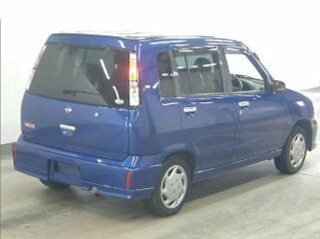 2002 Nissan Cube Wallpapers