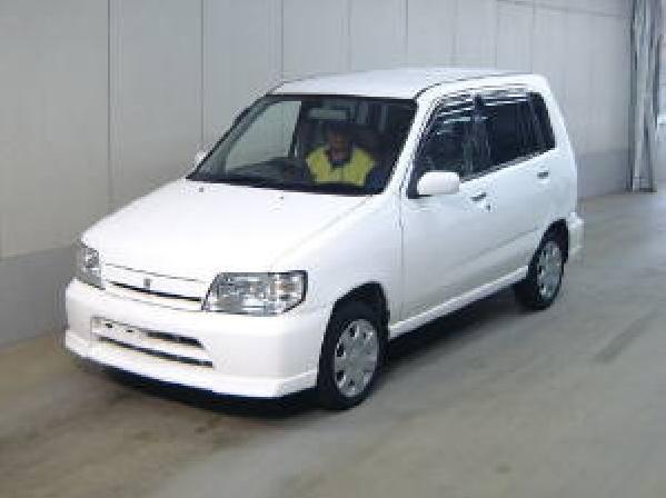 2002 Nissan Cube Photos