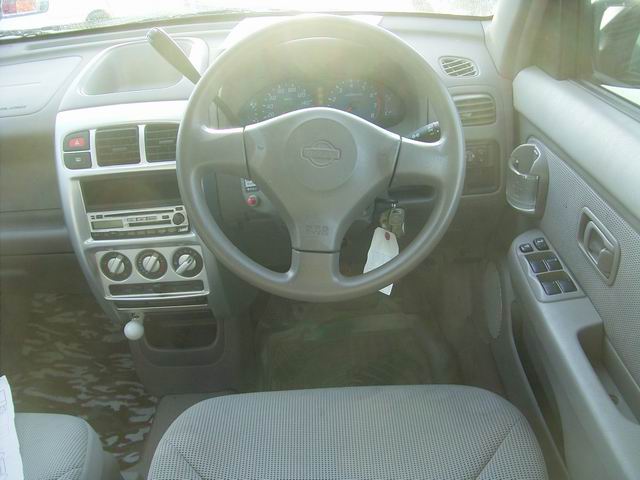 2002 Nissan Cube Images