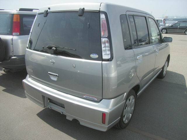2002 Nissan Cube Wallpapers