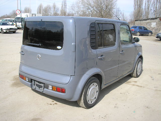 2002 Nissan Cube Pictures