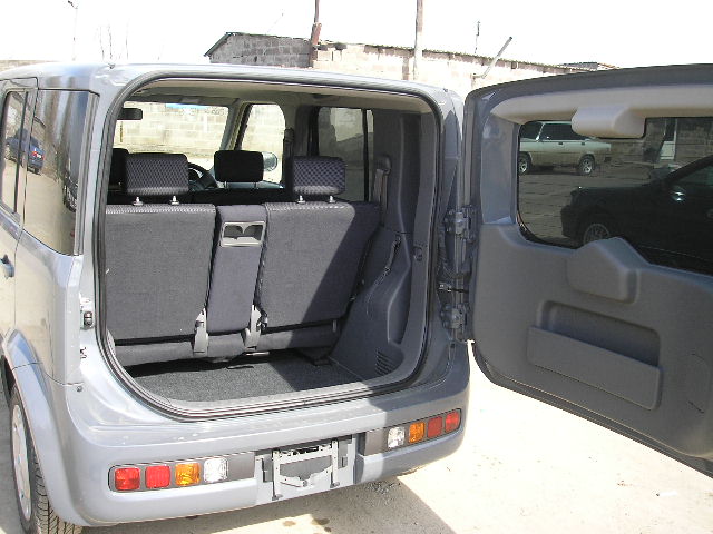2002 Nissan Cube Photos