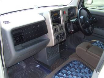 2002 Nissan Cube Pics
