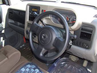 2002 Nissan Cube Pictures