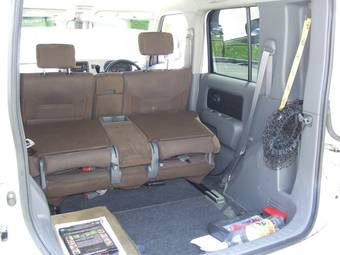 2002 Nissan Cube Pics