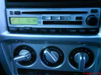 2002 Nissan Cube Pics